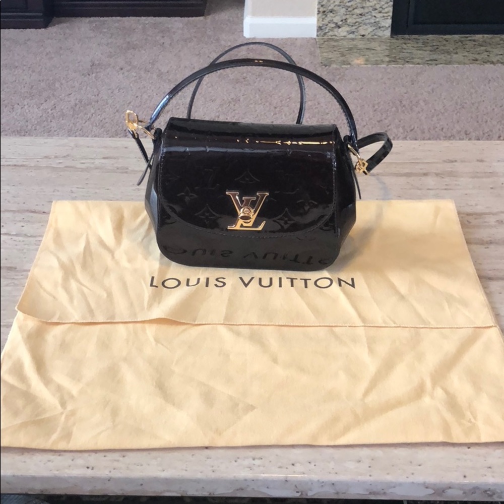 Louis Vuitton Pasadena cross body bag